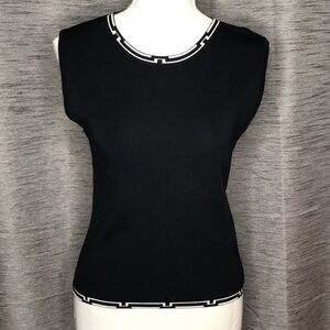 FINITY B&W MEDIUM SLEEVELESS TOP
